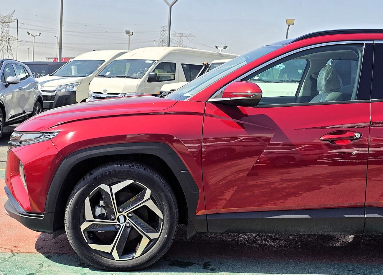 Hyundai Tucson Smart 1.6L Hyundai Tucson Hybrid 1.6l A/T SUV FWD European specs Red Color  2023 Model