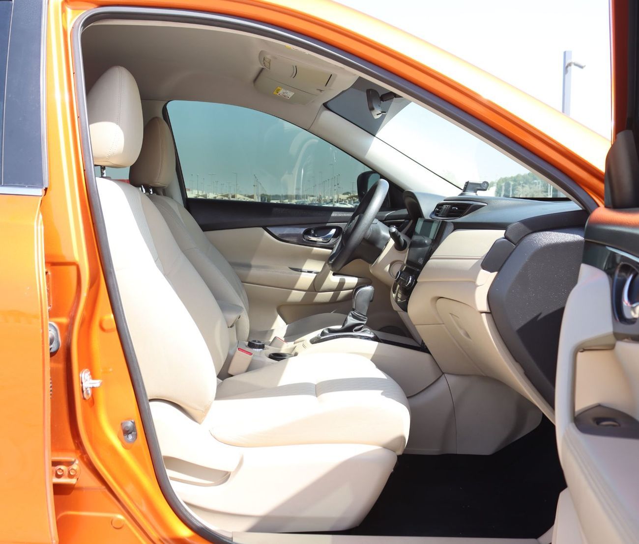 Nissan XTrail S 2.5L 4WD (5 Seater) NISSAN  X-TRAIL -2020 - GCC - Accident-free -2.5 L - 4WD - In excellent condit