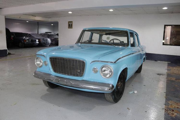 Vintage Cars has 24 cars for sale in Abu Dhabi, UAE