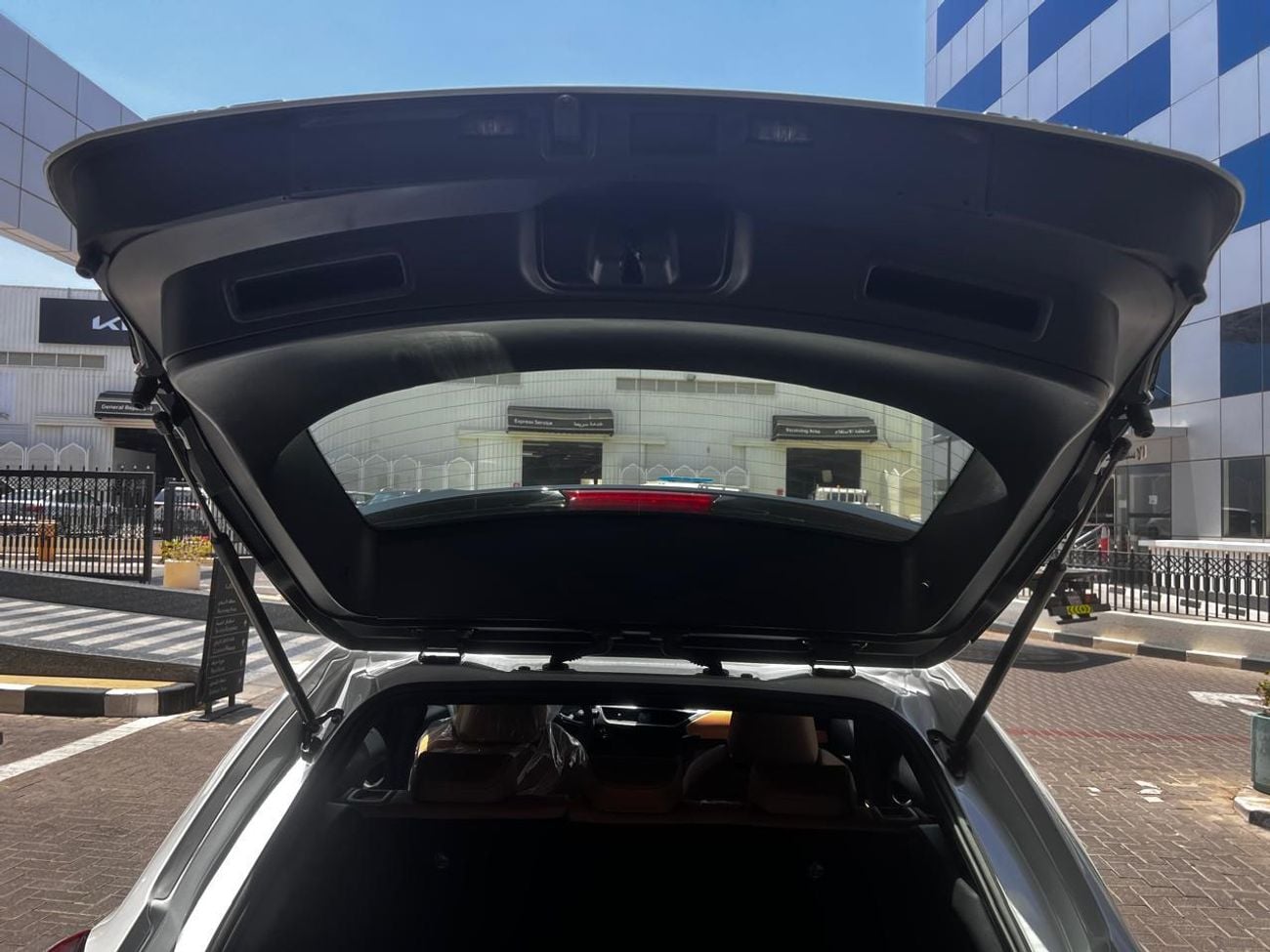 Lexus UX300h