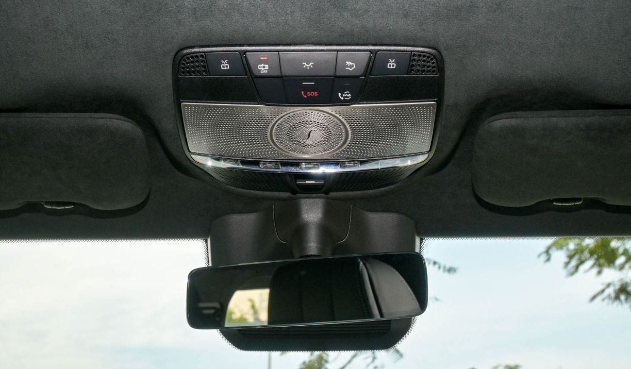 Mercedes-Benz G 63 AMG Mercedes G63 AMG - Special Color Emerald Green - Carbon Fiber - Rear Entertainment System - 2024