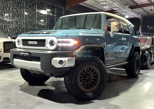 Toyota FJ Cruiser GXR 4.0L A/T 2020 Toyota Fj Cruiser, Warranty, Fully Customized, Very Low Km, 360HP, Excellent Condi