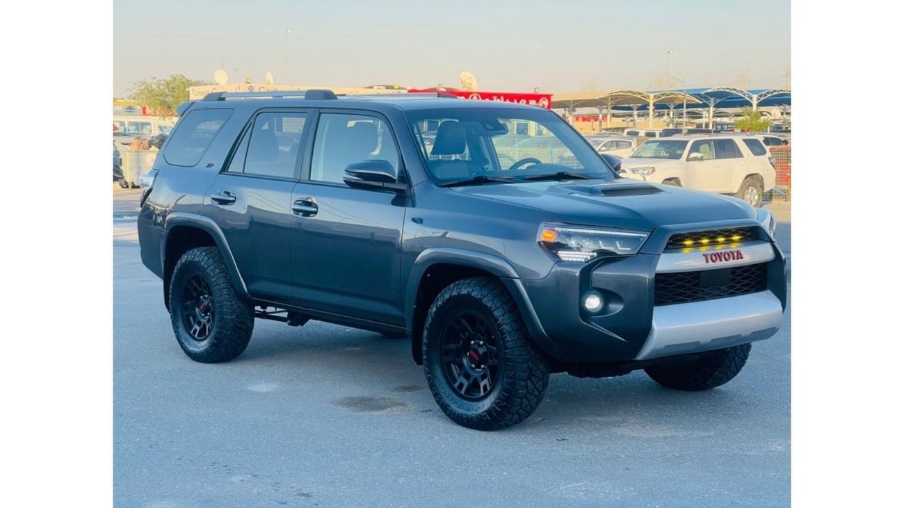 تويوتا Runner4 4x4 push start sunroof