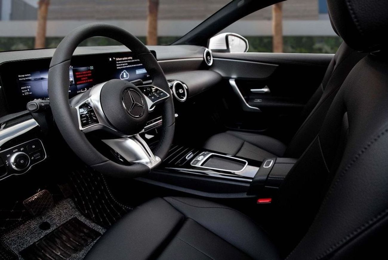 Mercedes-Benz A 180 180 | 2,742 P.M  | 0% Downpayment | Excellent Condition!