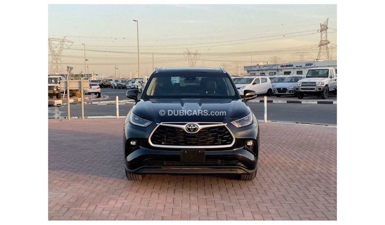 Toyota Highlander 2022 TOYOTA HIGHLANDER XLE 4x4 IMPORTED FROM USA