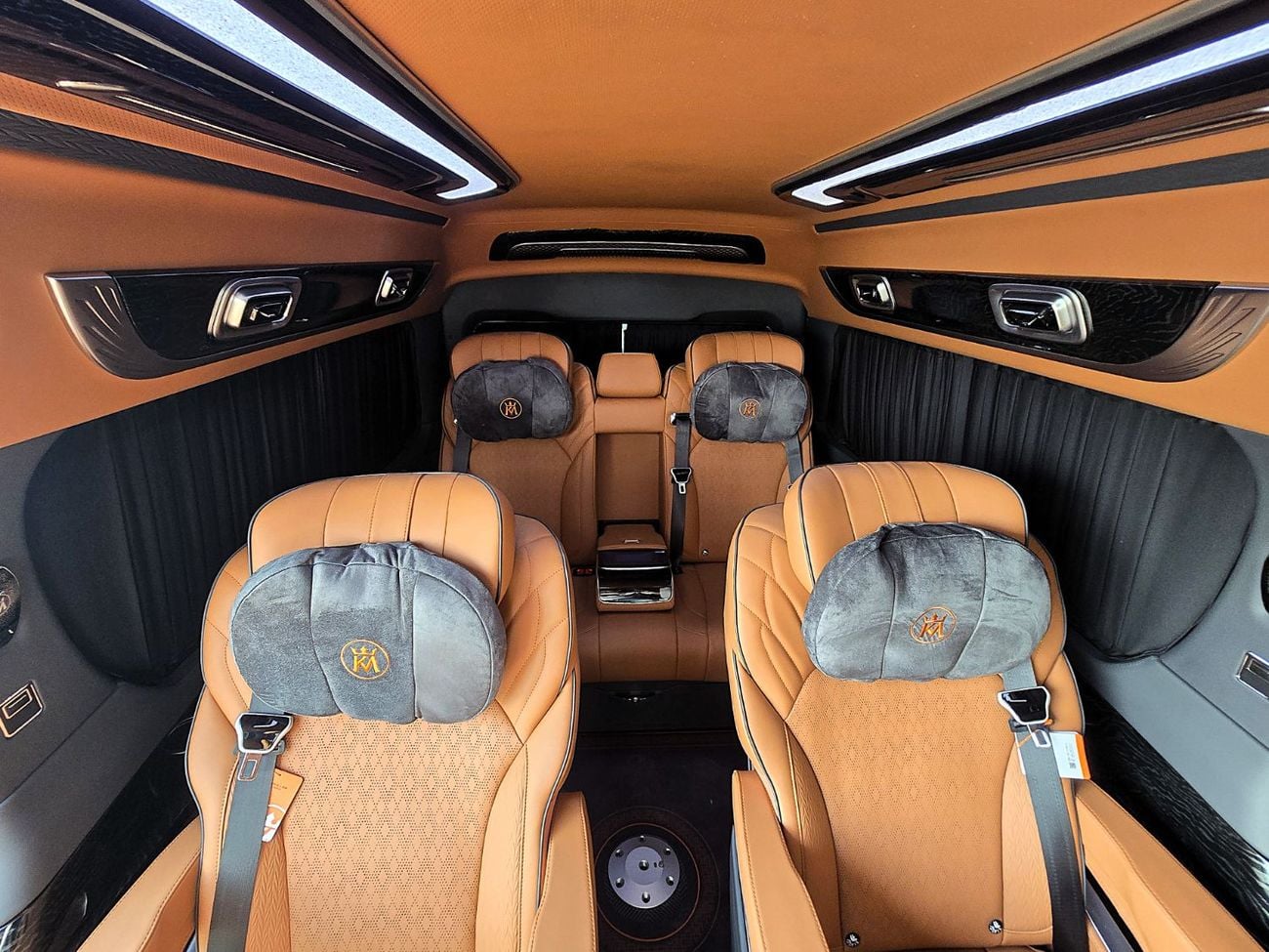 Toyota Hiace High Roof Van 3.5L TOYOTA HIACE High Roof (kmuller) special edition 3.5L Van RWD 5Doors black color