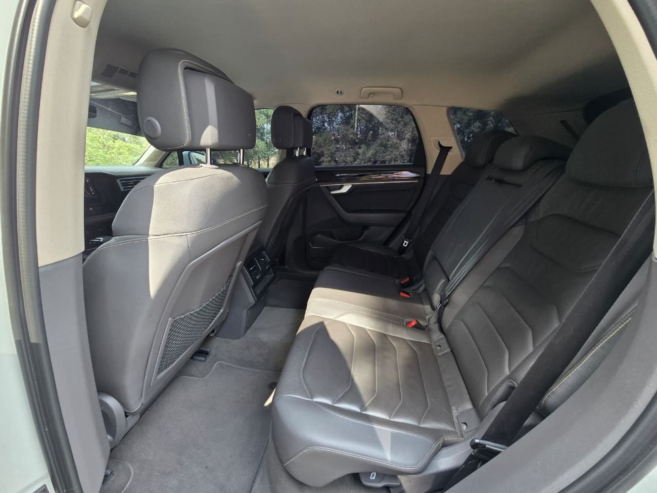 Volkswagen Touareg Comfortline 3.0L VOLKSWAGEN TOUAREG COMFOTLINE 2018 GCC // PERFECT CONDITION // ACCIDENT FREE