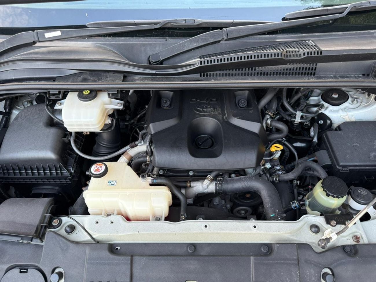تويوتا هاياس DLS - STD ROOF DLS -High Roof Commuter 2.8L A/T