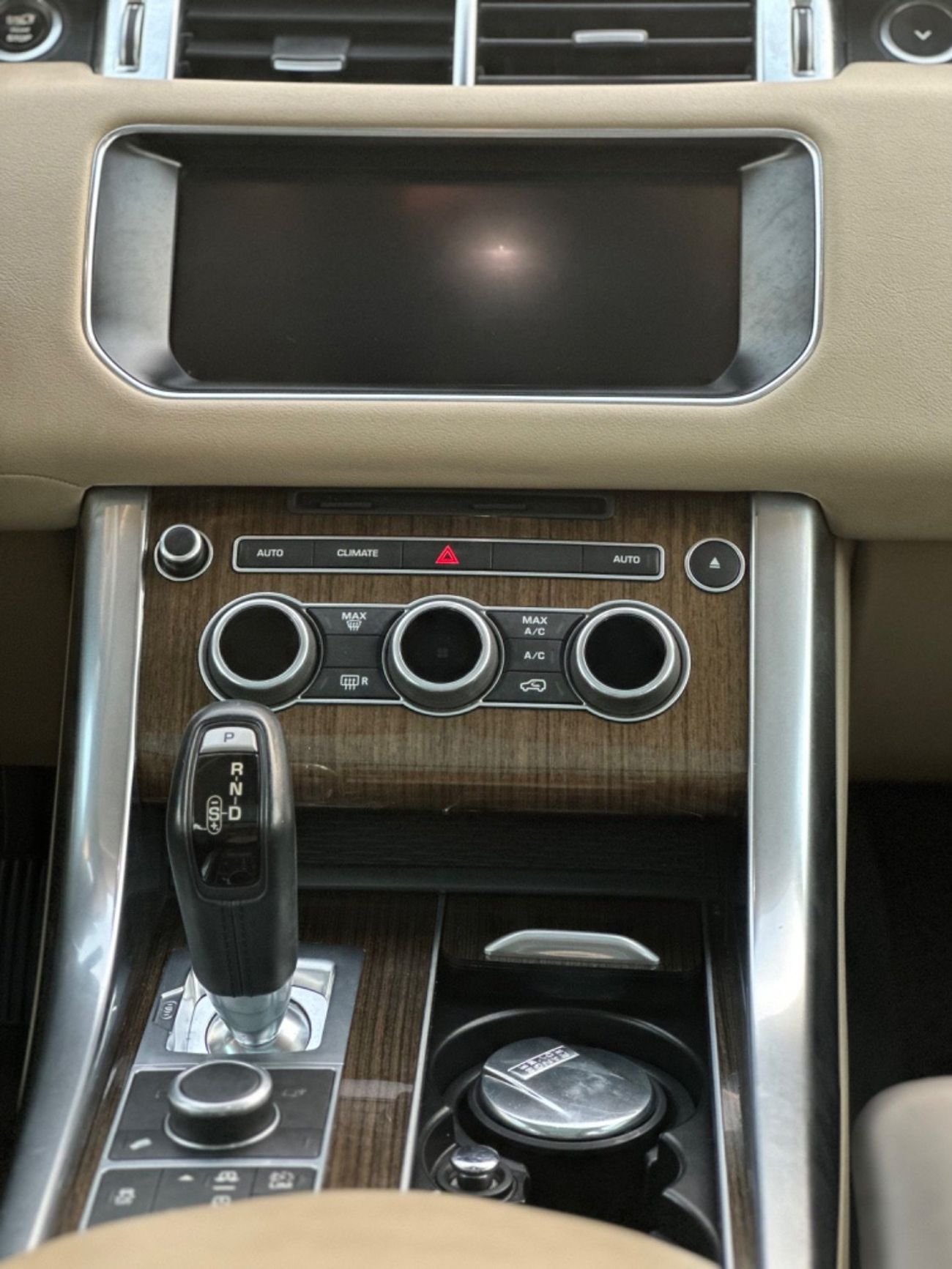 Land Rover Range Rover Sport MODEL 2017 GCC CAR PERFECT CONDITION INSIDE AND OUTSIDE FULL OPTION PANORAMIC ROOF LEATHER SEATS