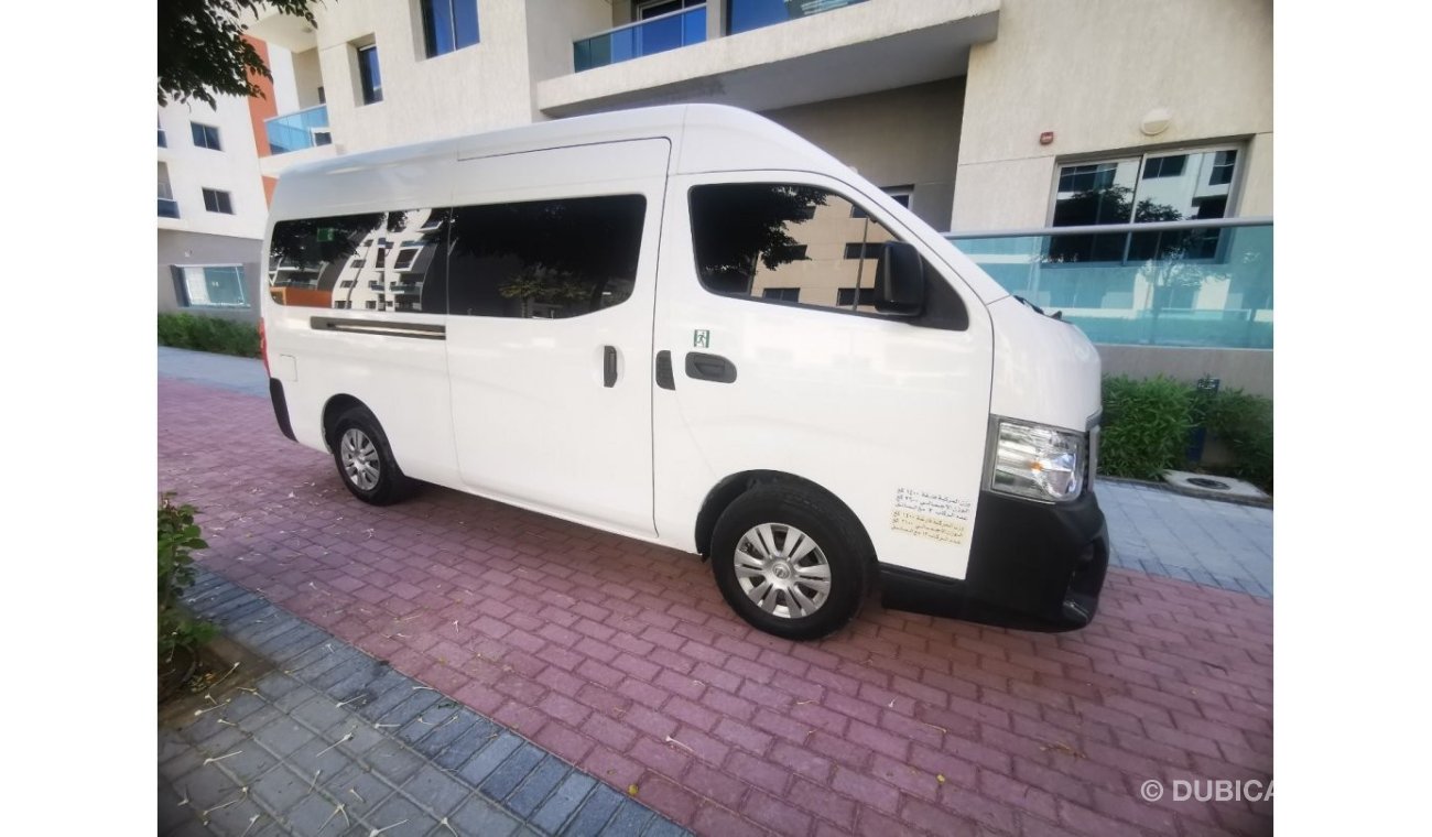 Nissan Urvan Microbus SAS