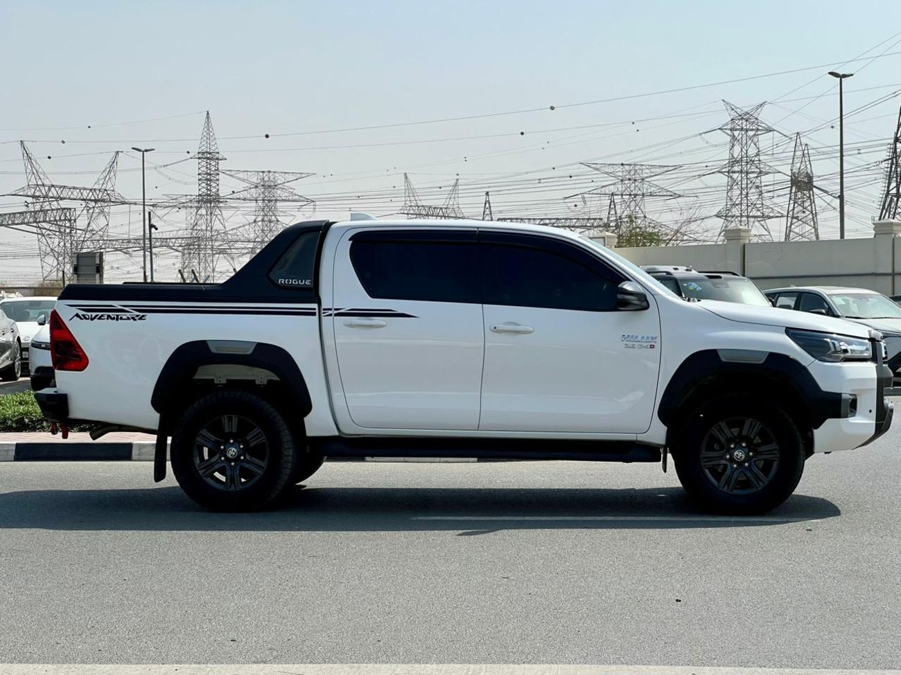 تويوتا هيلوكس The Toyota Hilux is a legendary,, robust mid-size pickup truck available in single and double-cabin 