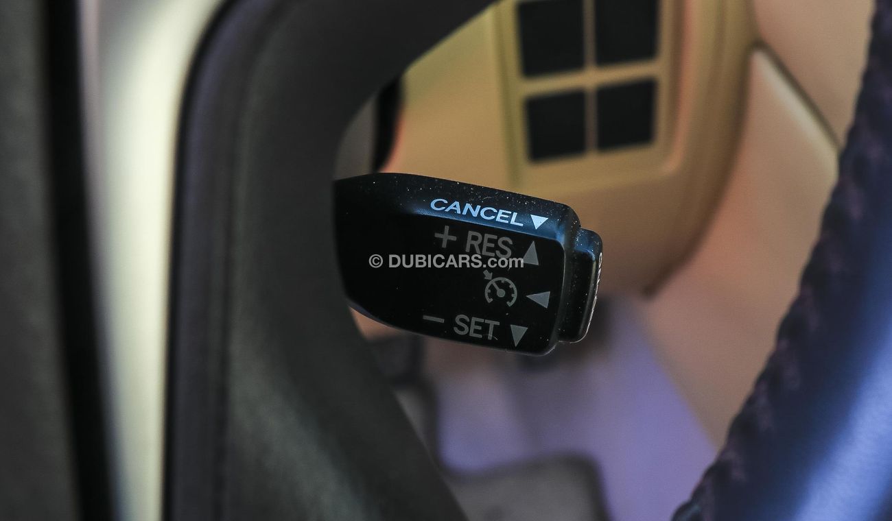 Toyota Land Cruiser GXR V6