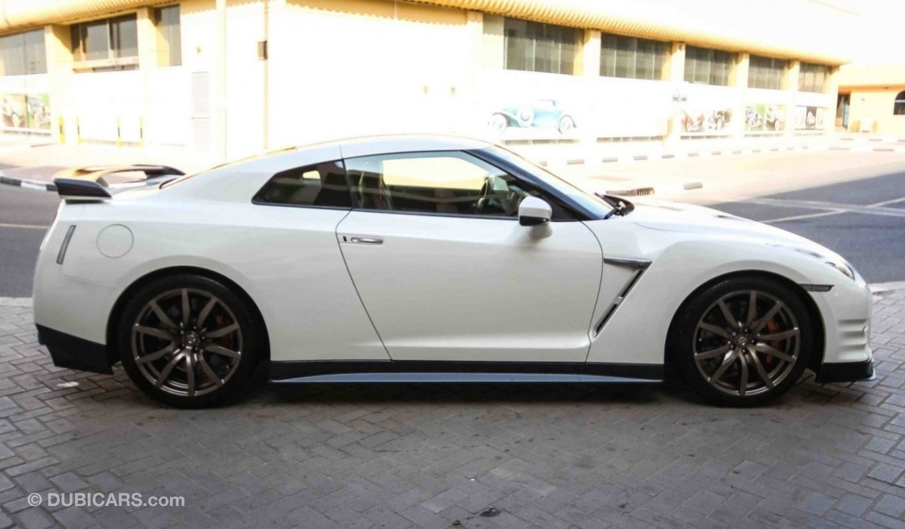 نيسان GT-R