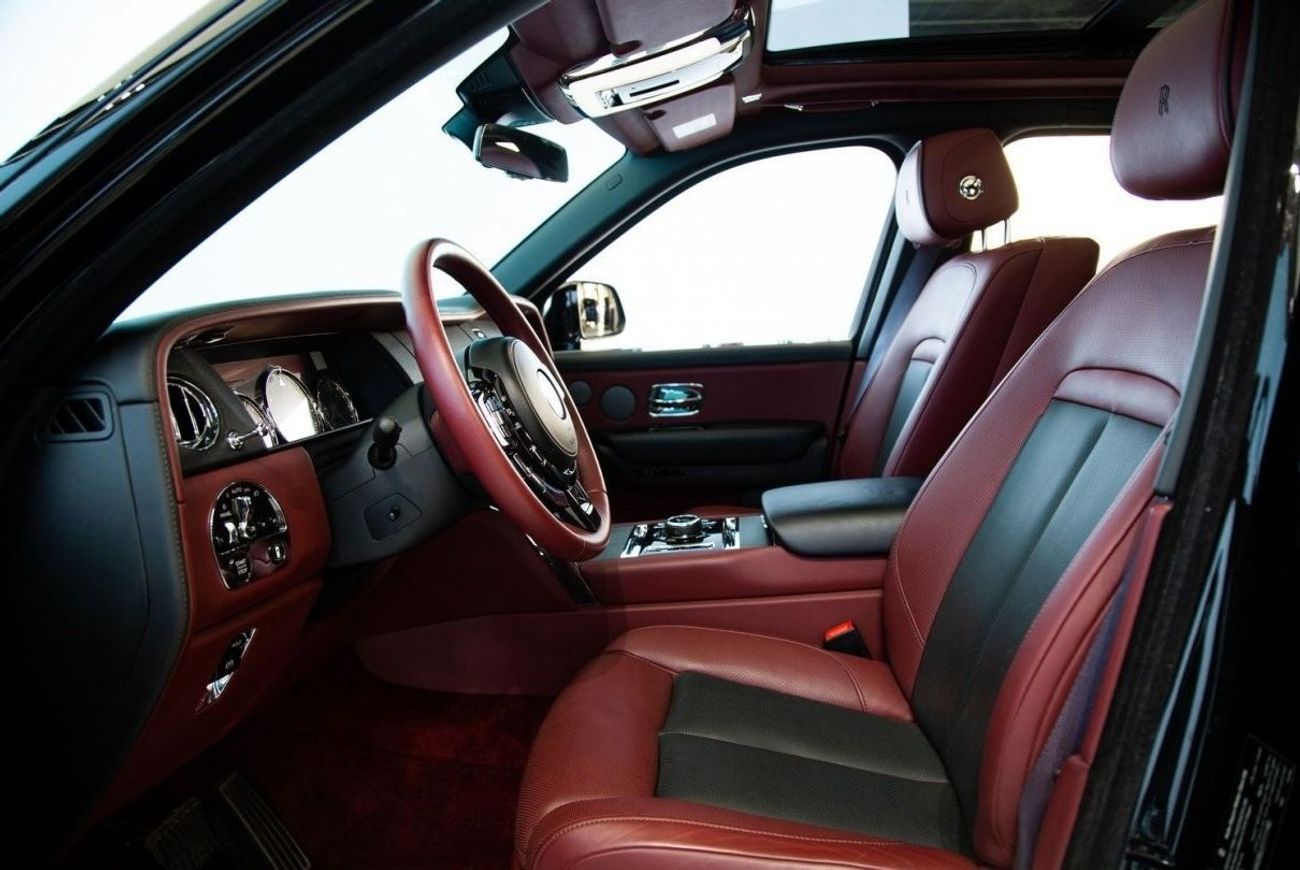 Rolls Royce Cullinan BLACK BADGE Std