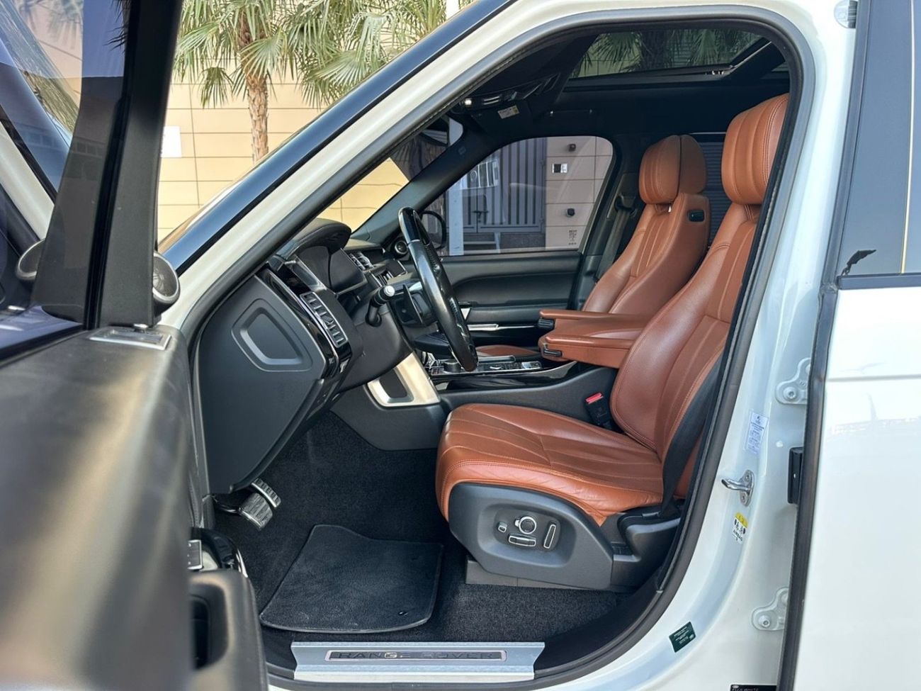 لاند روفر رينج روفر Vogue SE 5.0L | Supercharged | 2016 | Large | V8 510 HP | Perfect Condition