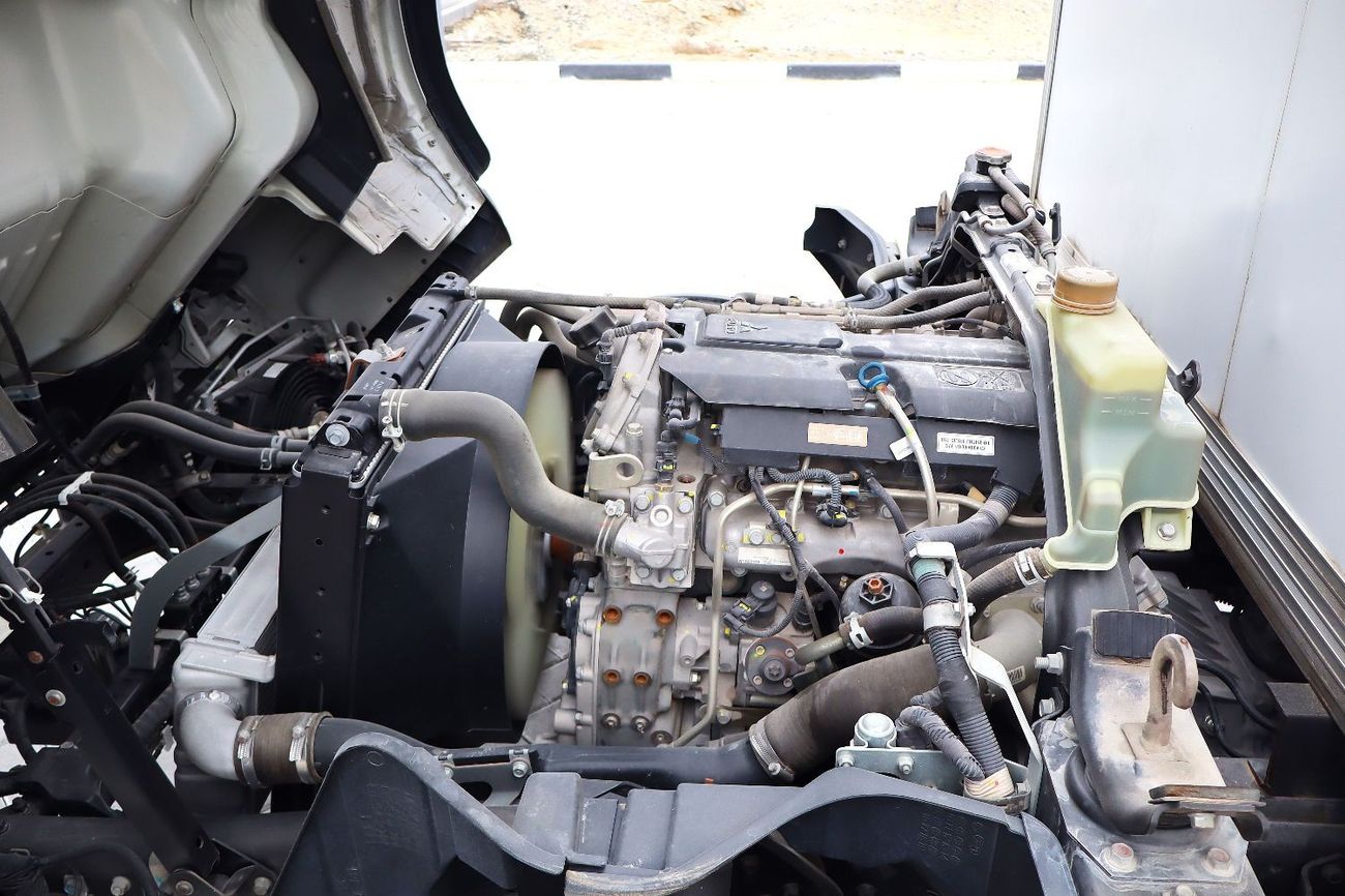 ميتسوبيشي فوسو كانتير GCC BOX