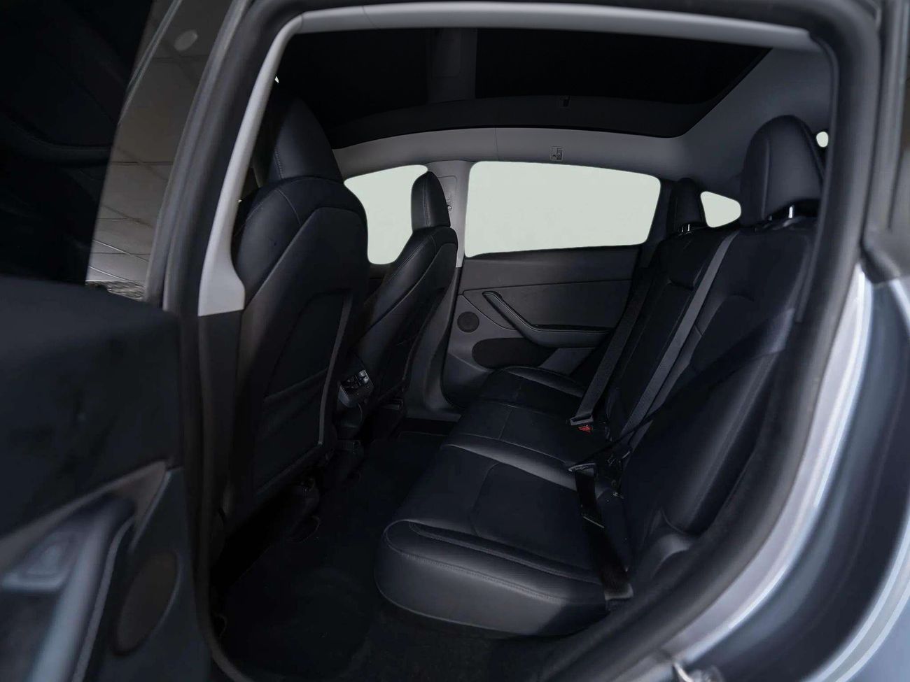 Tesla Model Y LONG RANGE