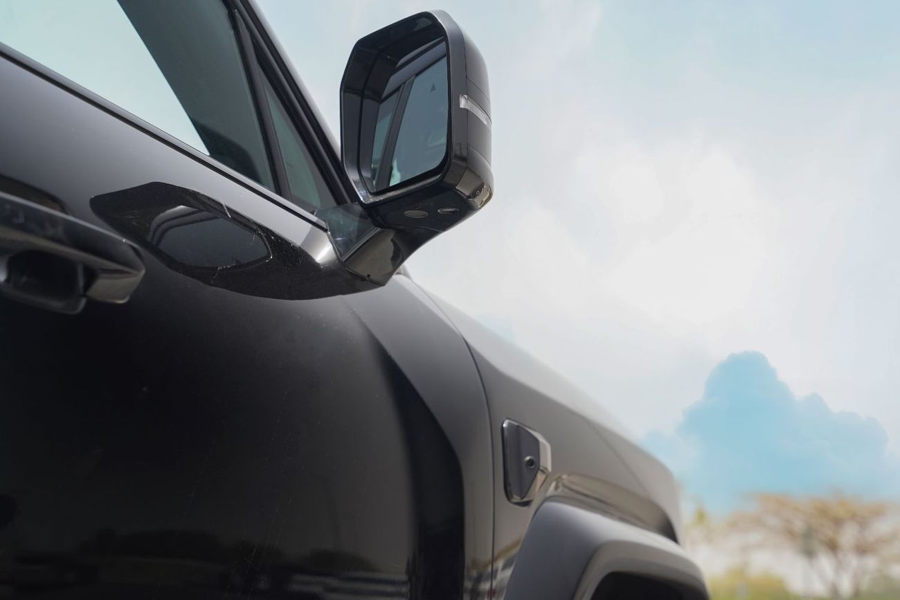 BYD Leopard 5 2025 BYD Leopard 5 Ultra Intelligent Drive Black in Blue 0km