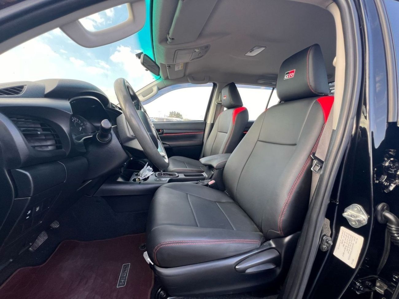 Toyota Hilux 2021 Toyota Hilux Revolution Edition – Fully Customized – 4x4 GCC Specs