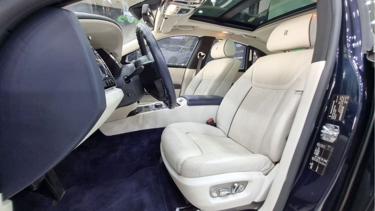 Rolls Royce Ghost Std SPECIAL OFFER RR GHOST 2016 GCC IN PERFECT CONDITION FULL SERVICE HISTORY FOR 520K AED