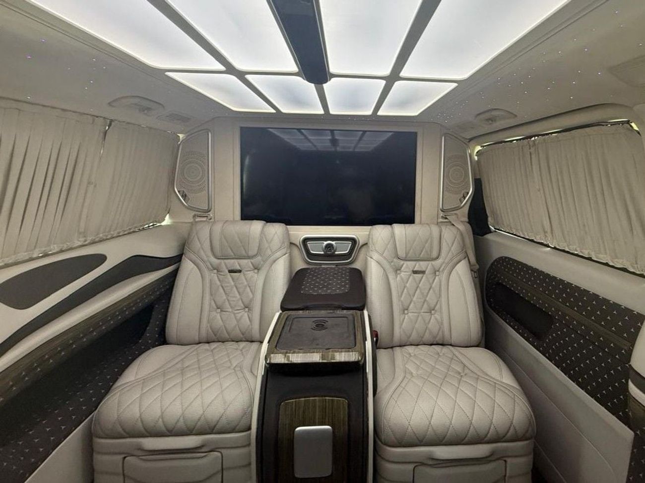 Mercedes-Benz V 250 2.0L in LEFT HAND DRIVE (LOCAL)