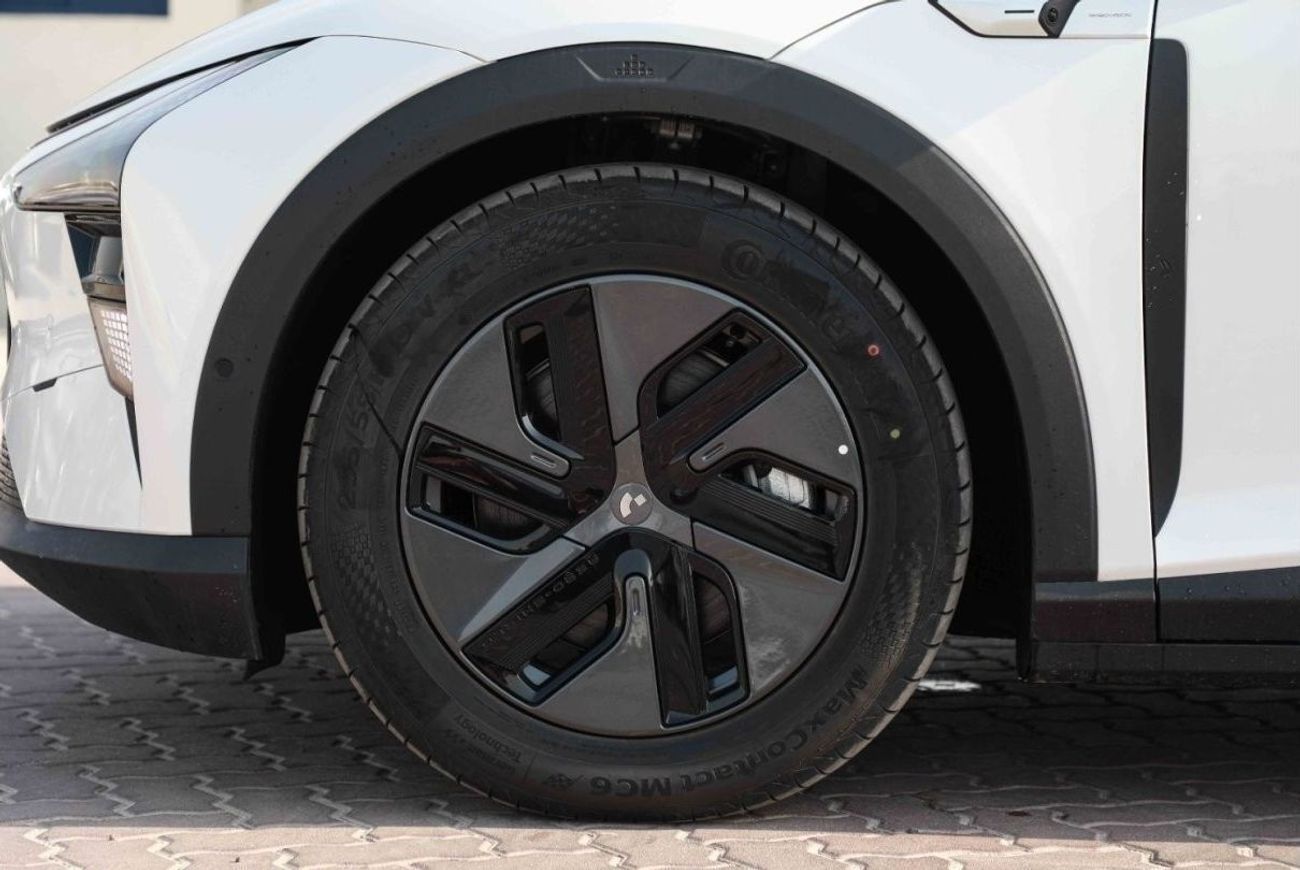 Ji Yue 01 MAX - White inside Black | Export Only