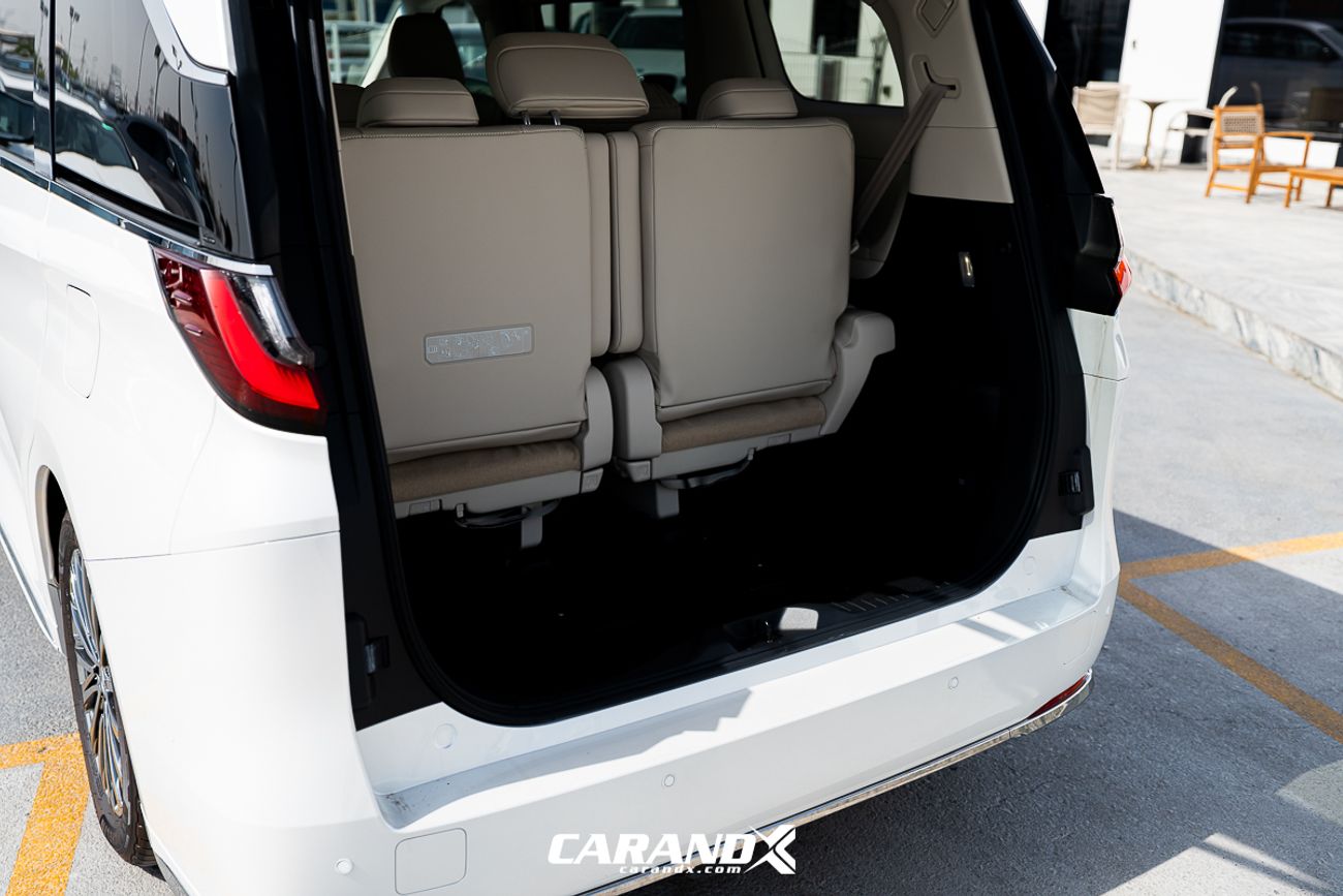 لكزس LM 350h Lexus LM 350H 2.5L Petrol Automatic Transmission 2025