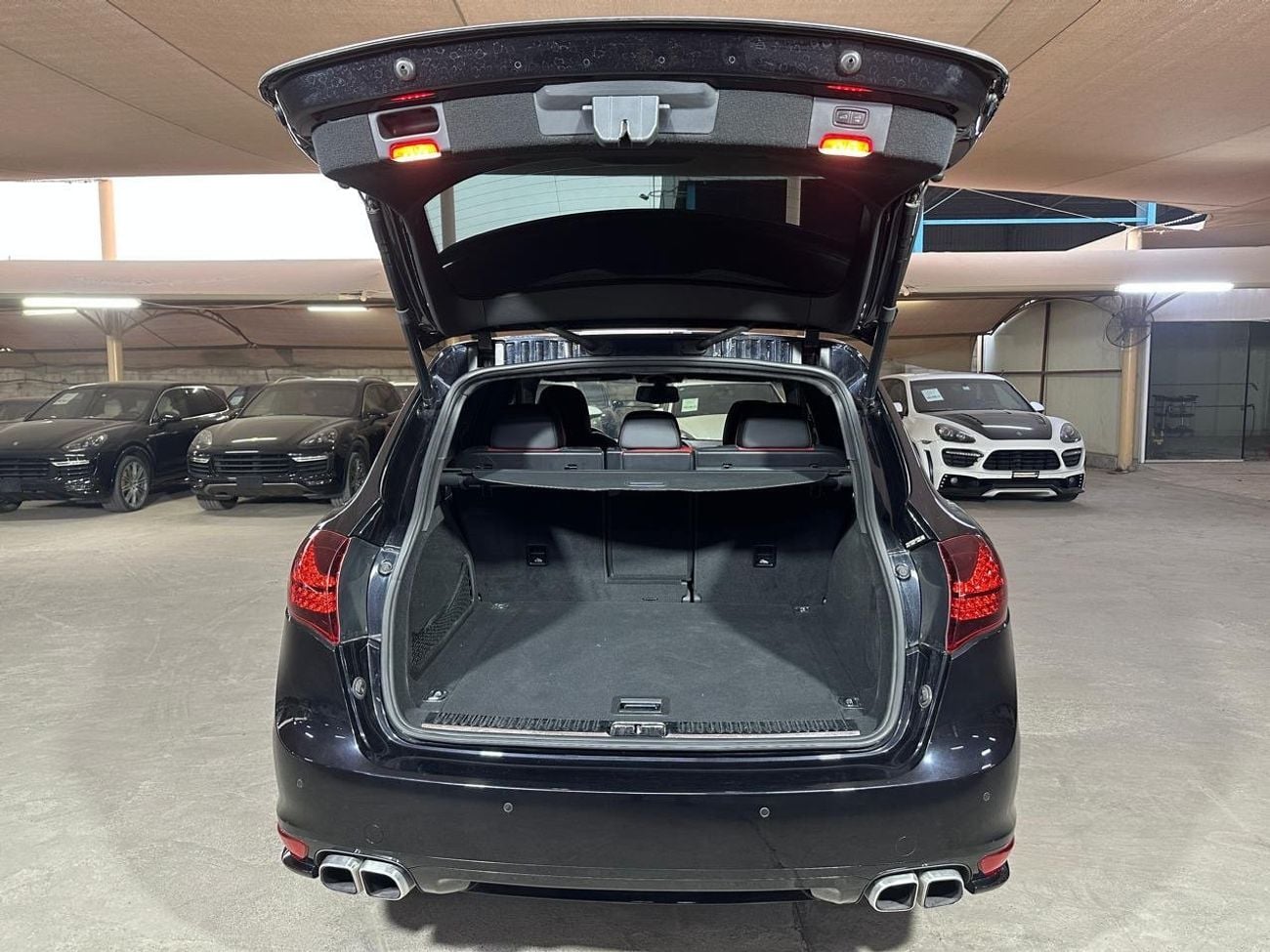 Porsche Cayenne TURBO S 4.8L (550 HP) PORSCHE CAYENNE 2014 | FULL SERVICE HISTORY | TWO KEYS | FULLY LOADED