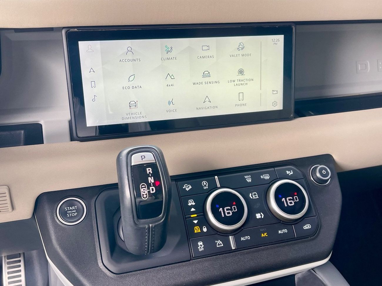 لاند روفر ديفندر P300 110 SE 2.0L (7 Seater)