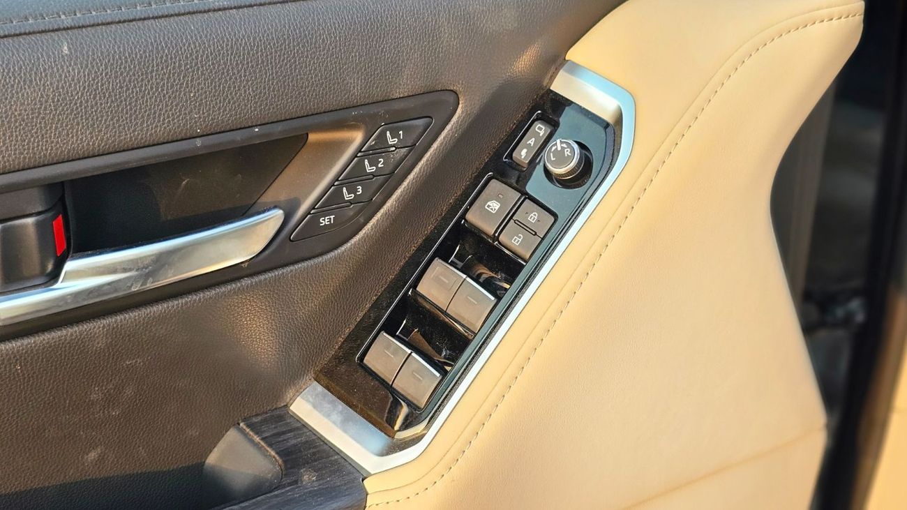 Toyota Land Cruiser 3.5T VXR Hybrid