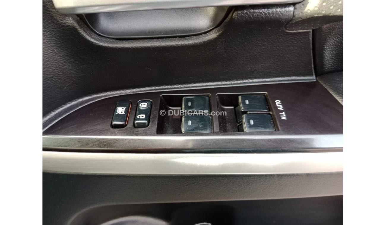 تويوتا لاند كروزر TOYOTA LAND CRUISER RIGHT HAND DRIVE (PM1544)