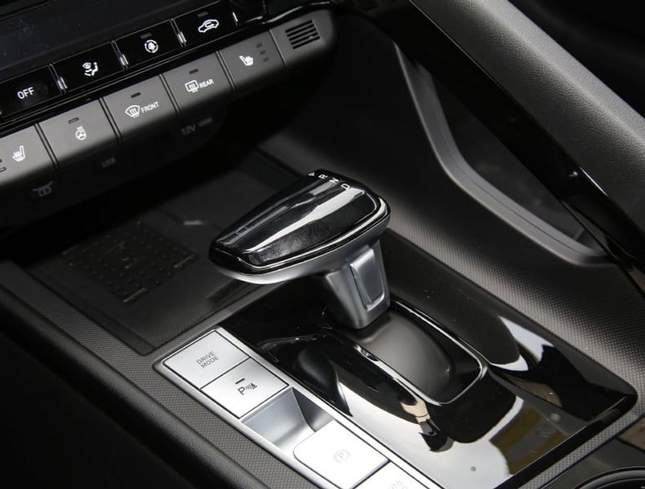 هيونداي إلانترا Elantra Premium Full With Radar