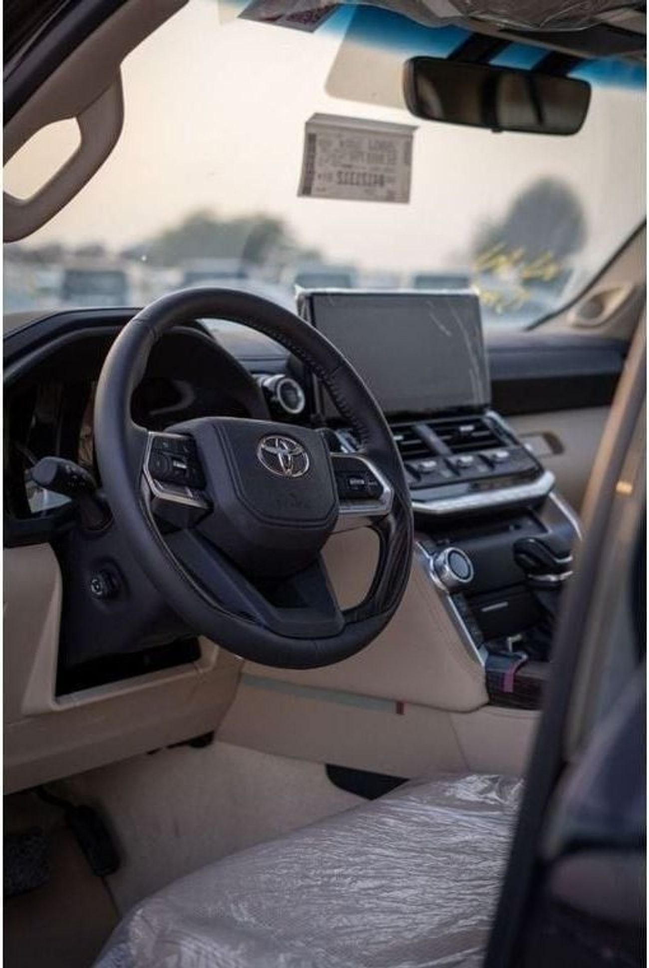 تويوتا لاند كروزر LC300 VX-R V6 3.5L Petrol 2025YM