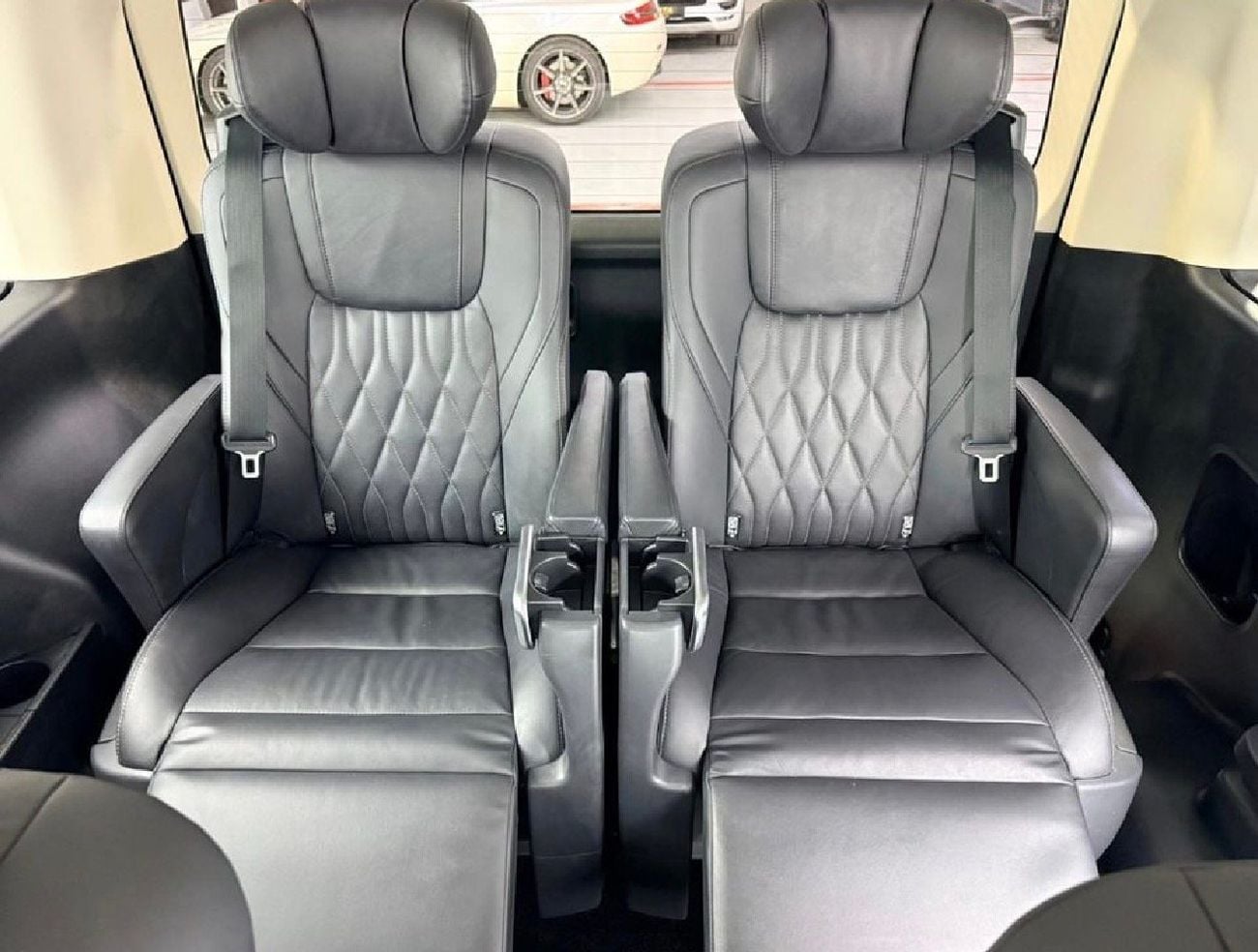 Toyota Granvia PREMIUM Toyota Gravnia Years 2023 3.5L Premium V6 petrol left hand drive