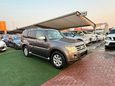 Mitsubishi Pajero GLS HIGHLINE GLS MIDLINE full panoramic sunroof, two original keys,