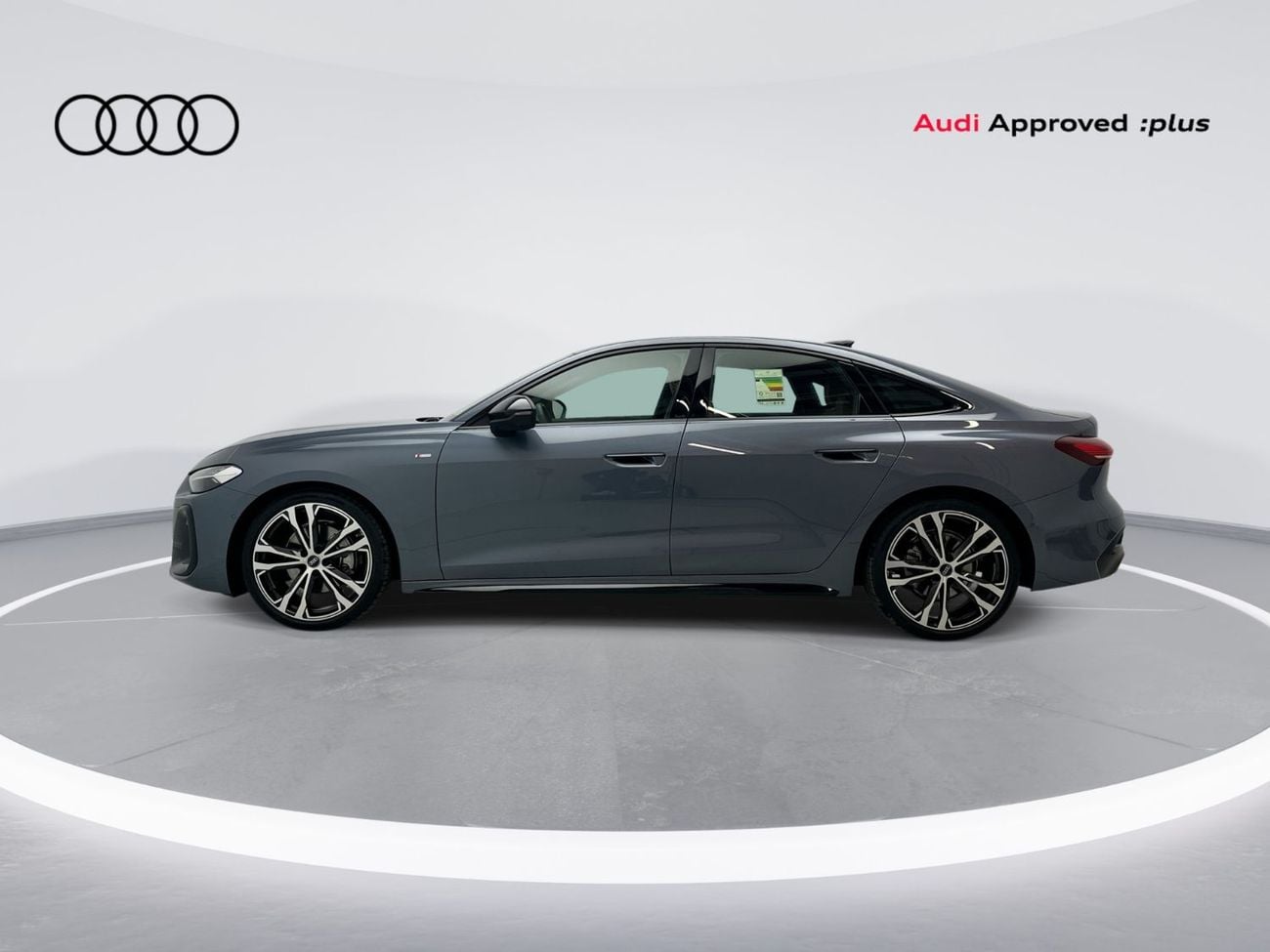 أودي A5 Sedan TFSI 204hp (Ref# 24296)