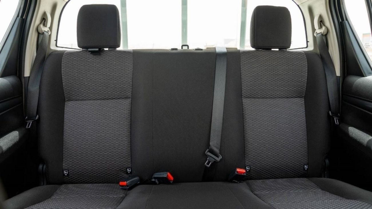 تويوتا هيلوكس Hilux 2.4L Diesel basic option p.w MY25 EXPORT ONLY