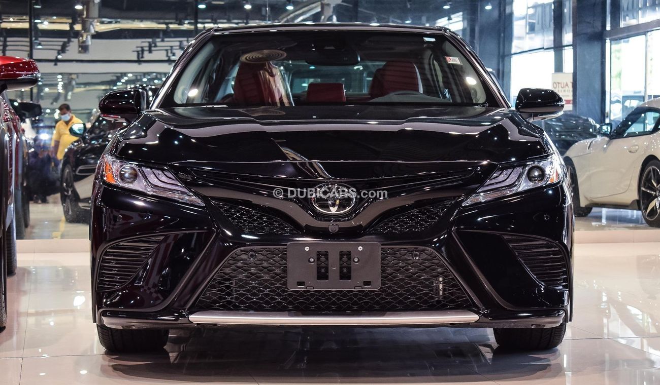 تويوتا كامري XSE