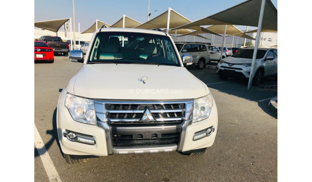 ميتسوبيشي باجيرو سياره نظيفه جدا بحالة الوكاله