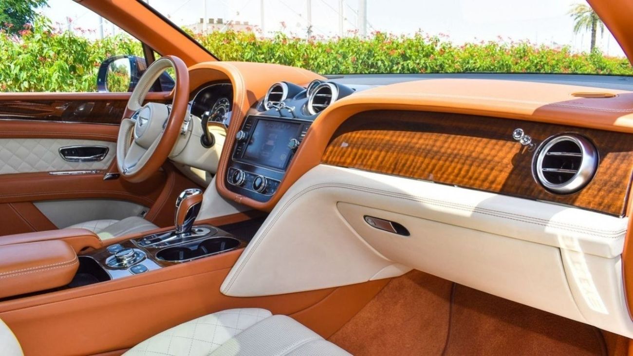 Bentley Bentayga First Edition Bentley Bentayga / 2017 / Germany