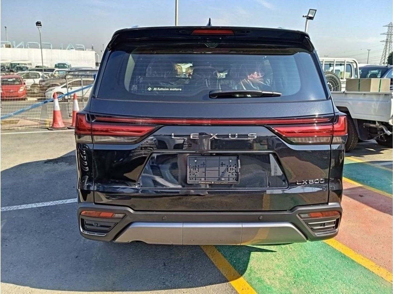 Lexus LX 600 Signature LEXUS LX 600 SIGNTURE BLACK/RED