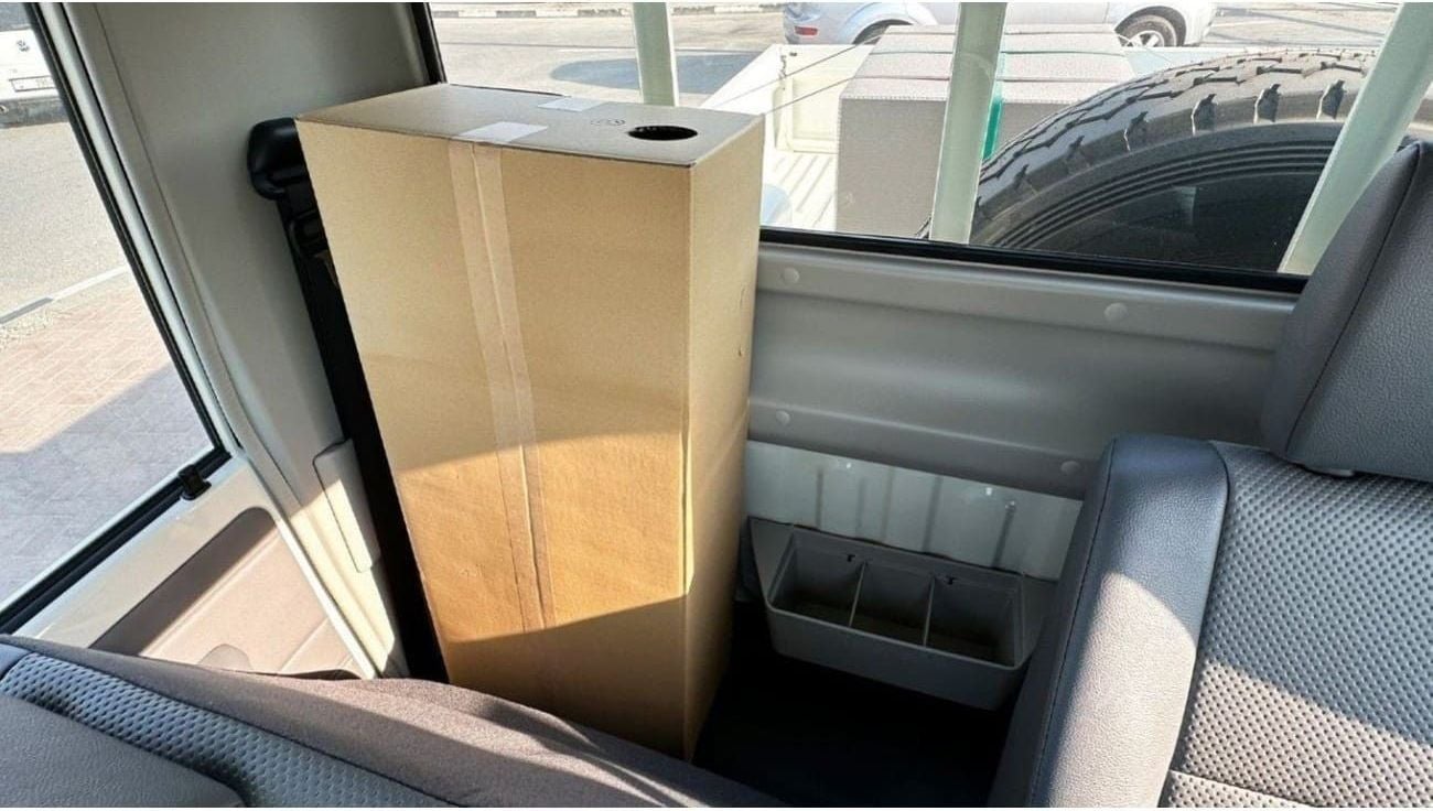 Toyota Land Cruiser Pick Up LAND CRUISER LC79 SC 4.2L V6 DIESEL 2025