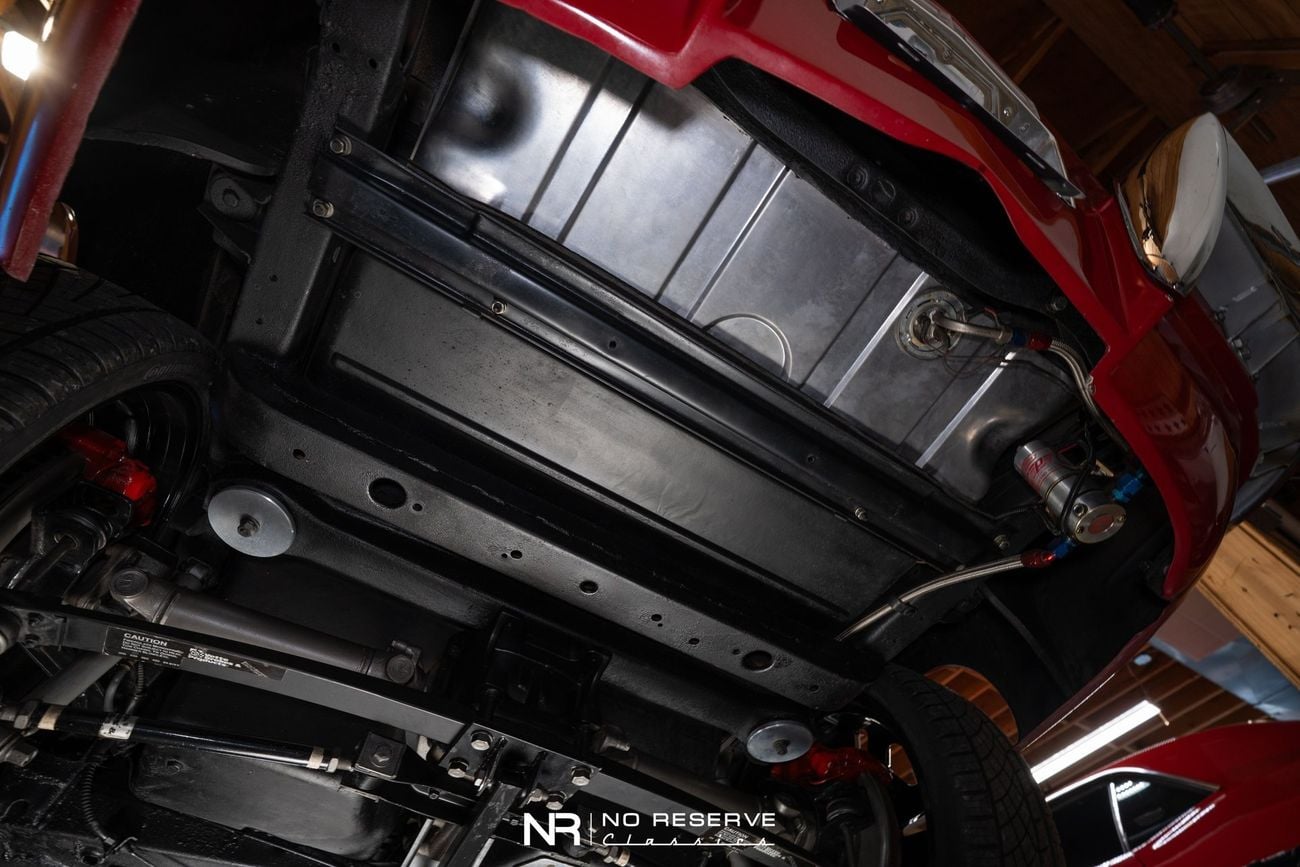 شيفروليه كورفت ZZ502 6 Speed Widebody Restomod