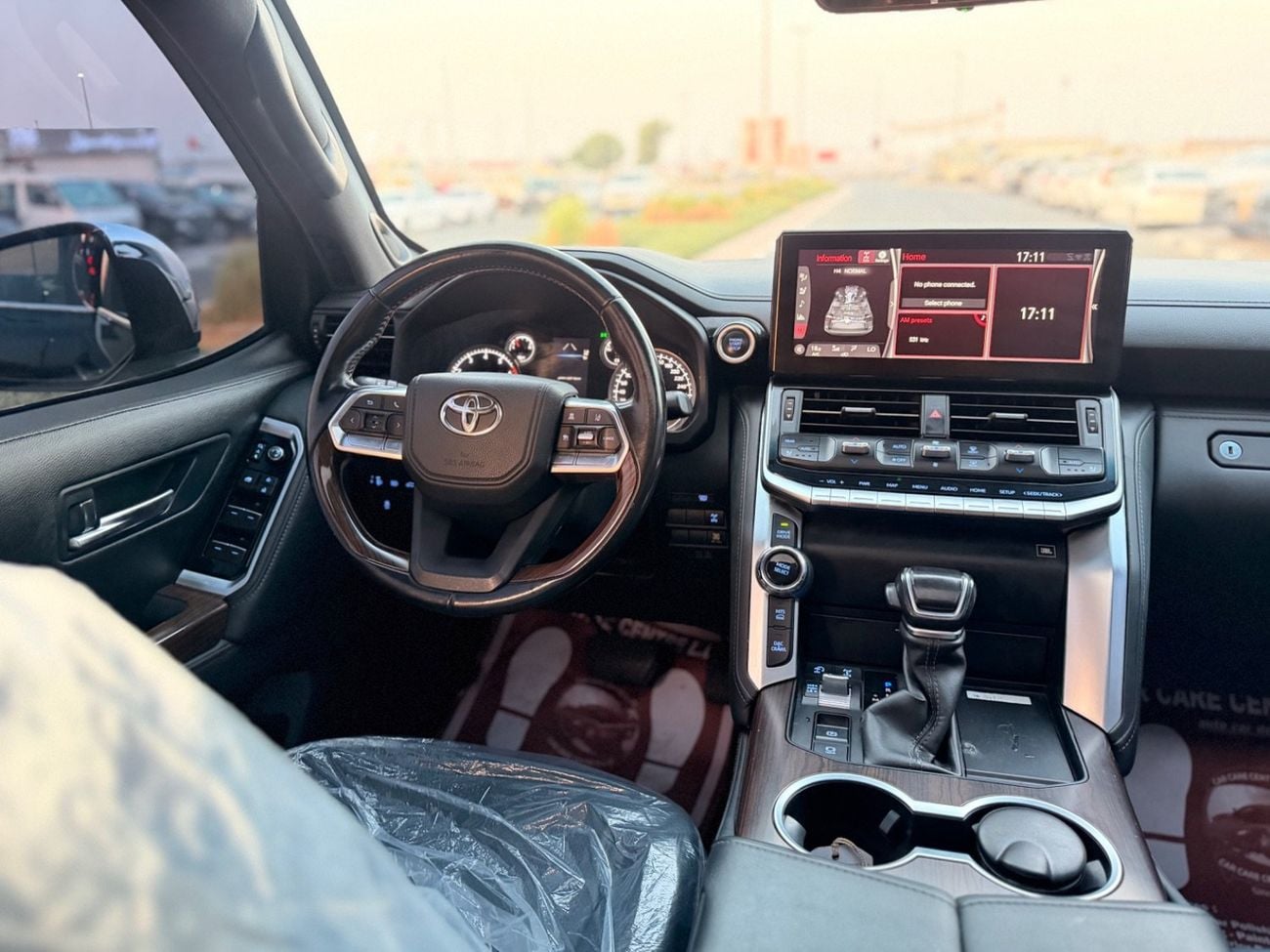 تويوتا لاند كروزر VXR تويوتا لاندكروزر VXR 2023 بمحرك توربو مزدوج سعة 3.5 لتر كاملة المواصفات