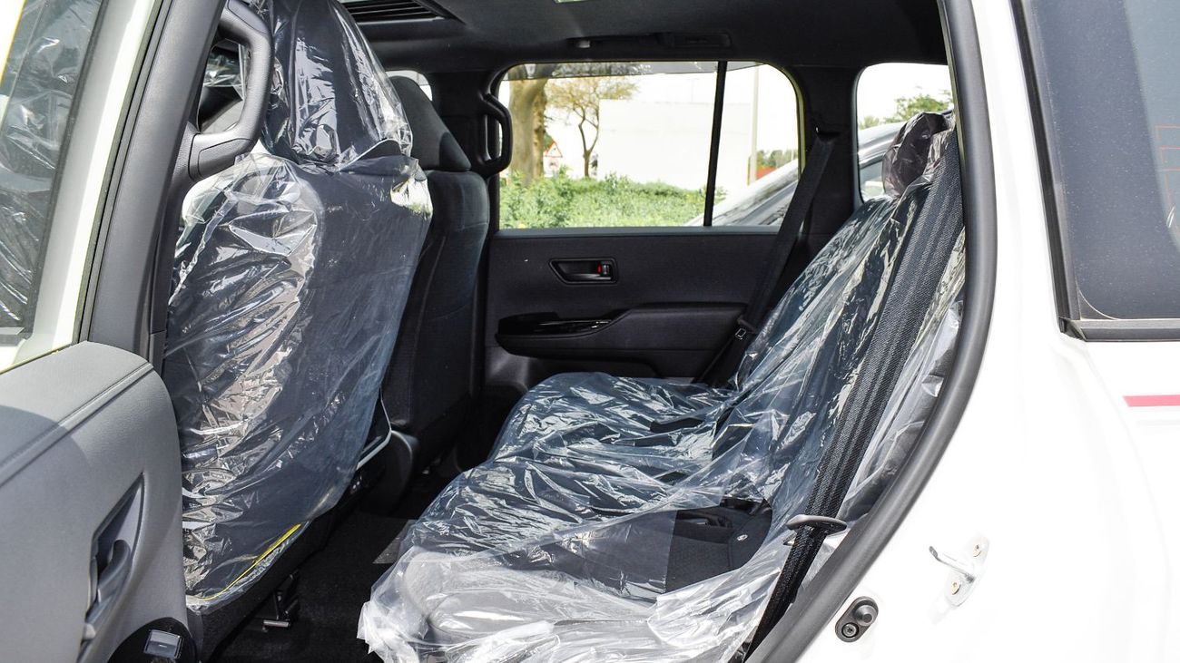 تويوتا لاند كروزر ECT0074 - Toyota Land Cruiser 300 GXR - 4.0L Petrol - White/Black