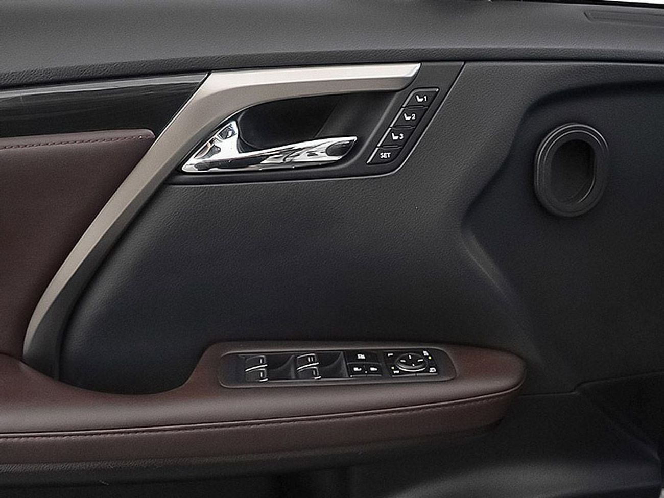 لكزس RX450h Prestige 3.5L (6 Seater)