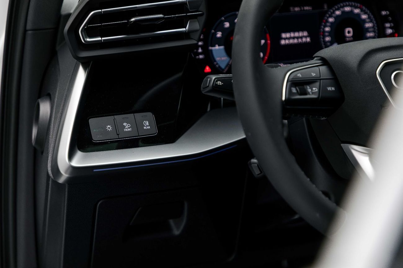 أودي A3 Sportback Flight Premium 1.5L - White Inside Black