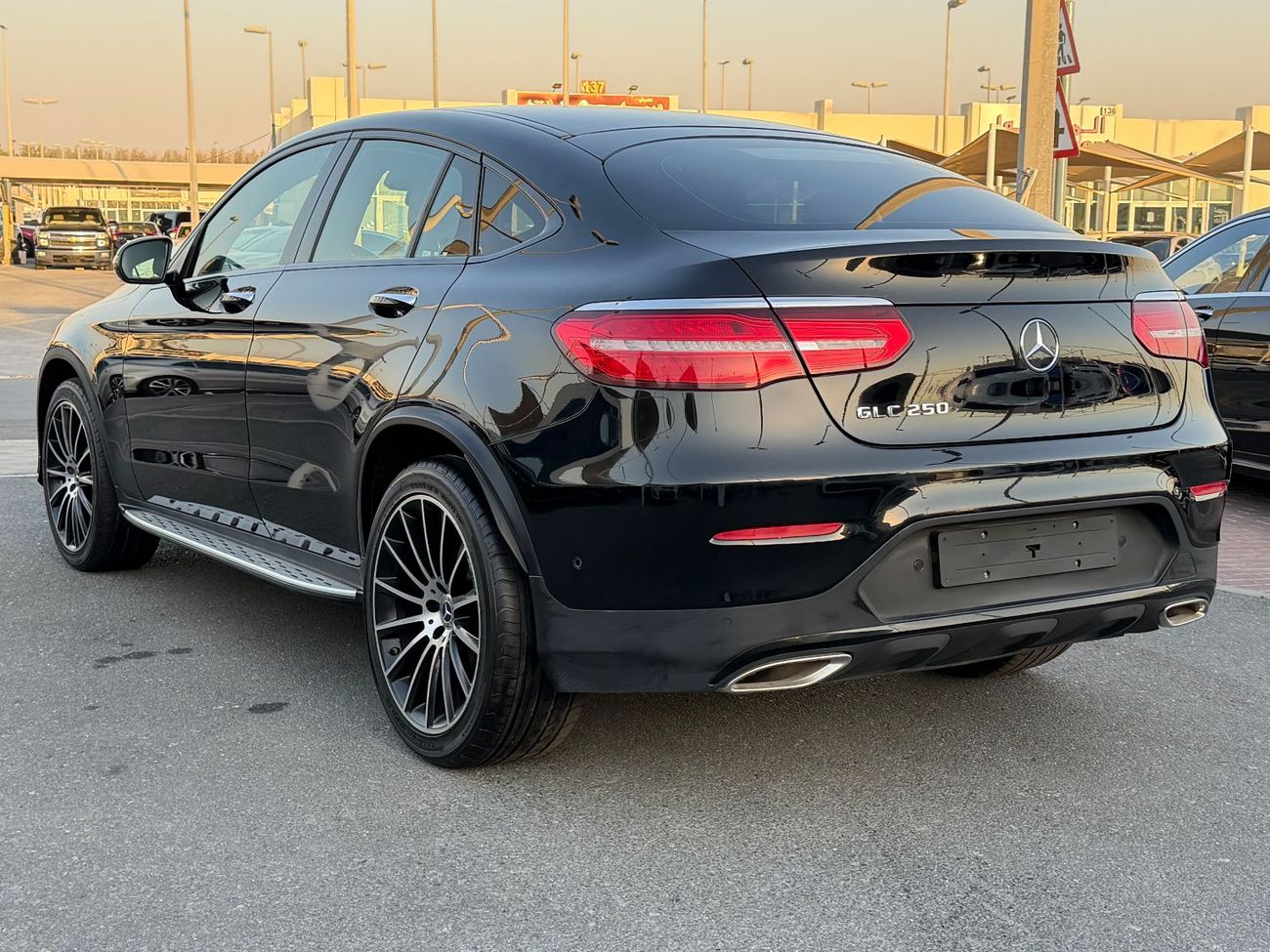 Mercedes Benz GLC250 AMG