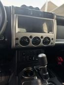 Toyota FJ Cruiser Toyota FJ Cruiser V6 FULL OPTION MY2023 GCC