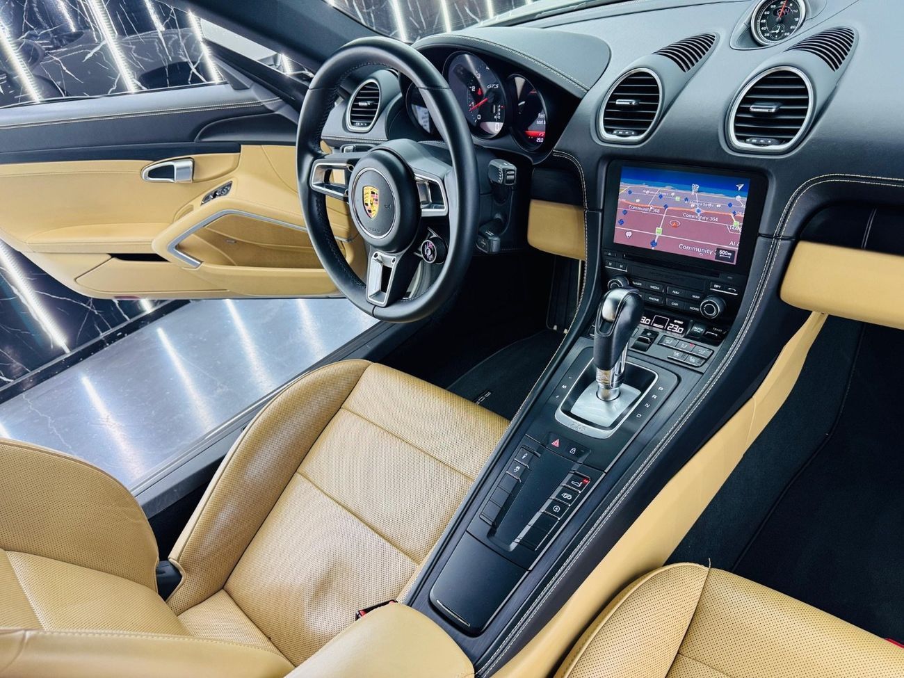 Porsche 718 Cayman GTS 4.0L A/T